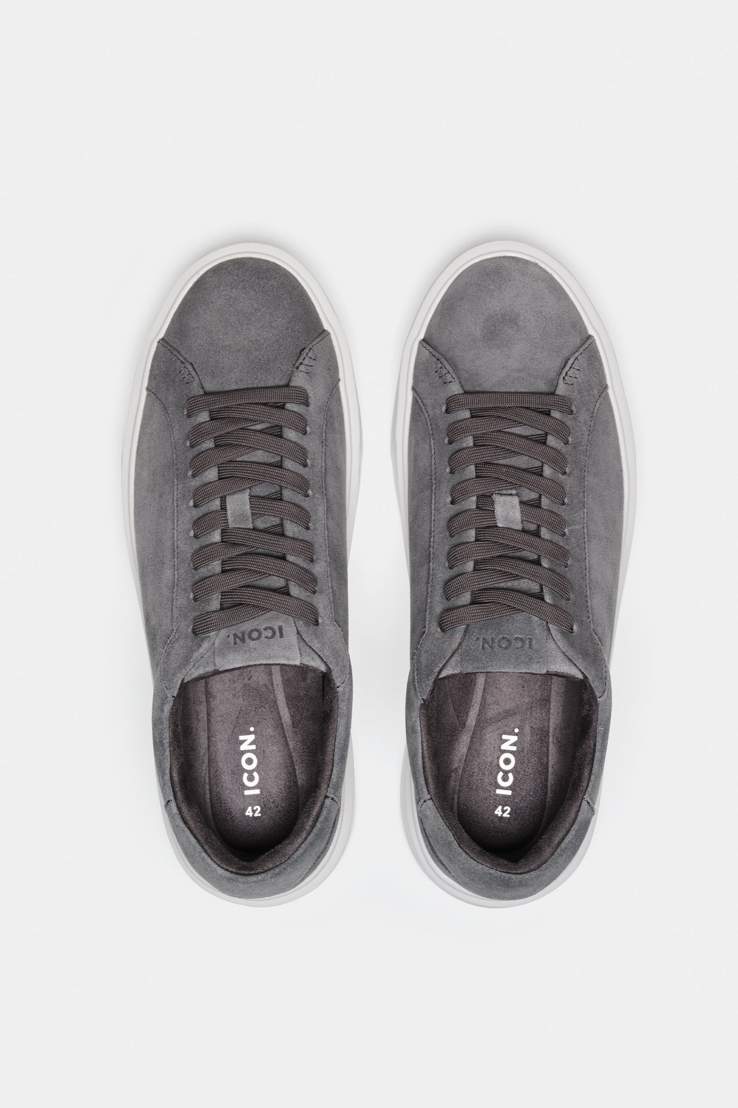 THE CLASSIC SUEDE TRAINER